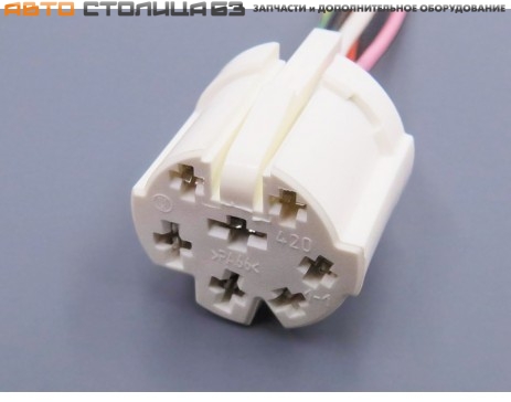 Разъем переключателя отопителя Лада Калина / Гранта