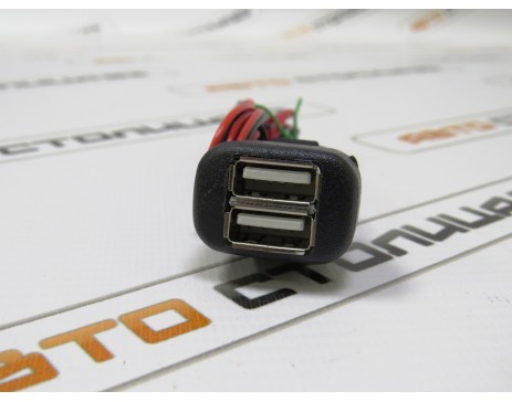 Устройство зарядное USB 2 гнезда Lada Niva (Chevrolet)