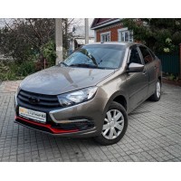 Накладка на передний бампер красная Лада Гранта FL в стиле DRIVE ACTIVE